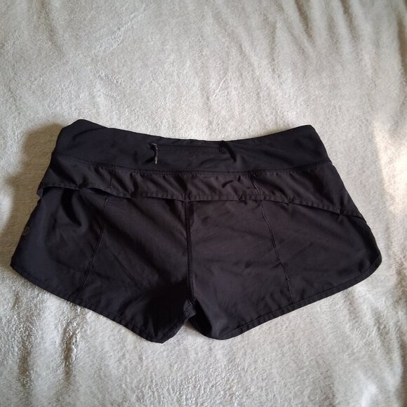 Lululemon Women's Size 8 Black Low Rise Speed Up Shorts - Picture 7 of 12